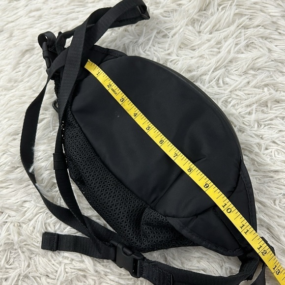 Lululemon All Hours Belt Bag Black - Picture 5 of 6